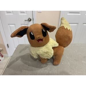Tomy 2017 Pokemon Smiling Eevee 10" Plush Stuffed Toy
